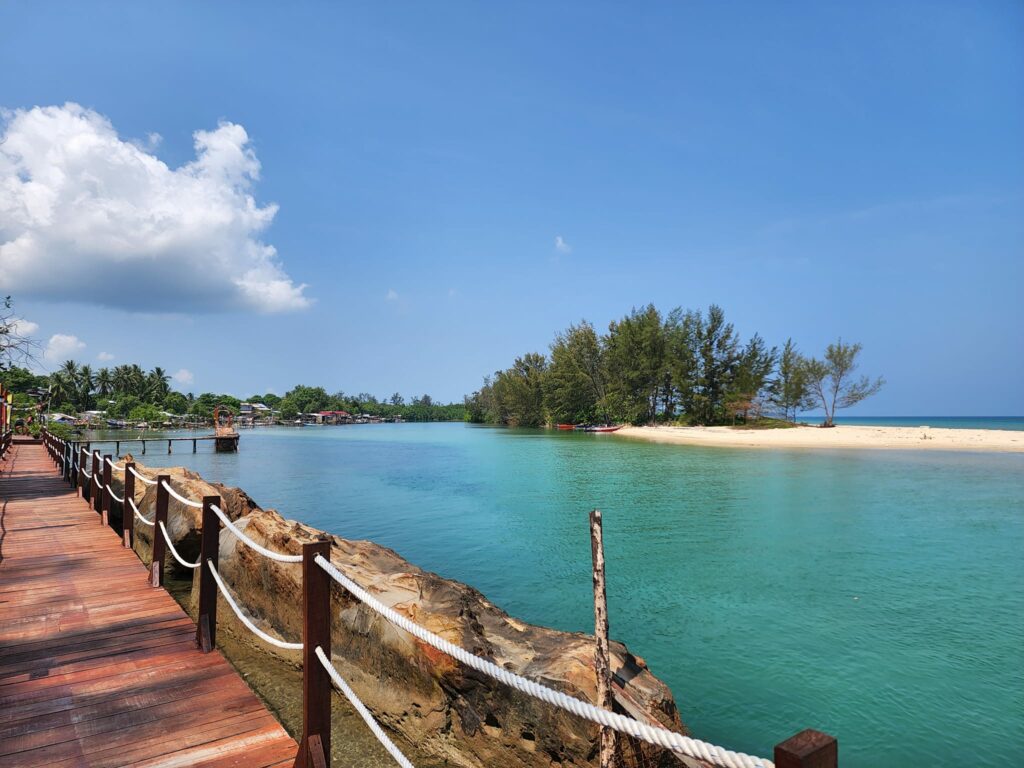 Pantai Badarag Sikuati, Permata Tersembunyi di Kudat Sabah