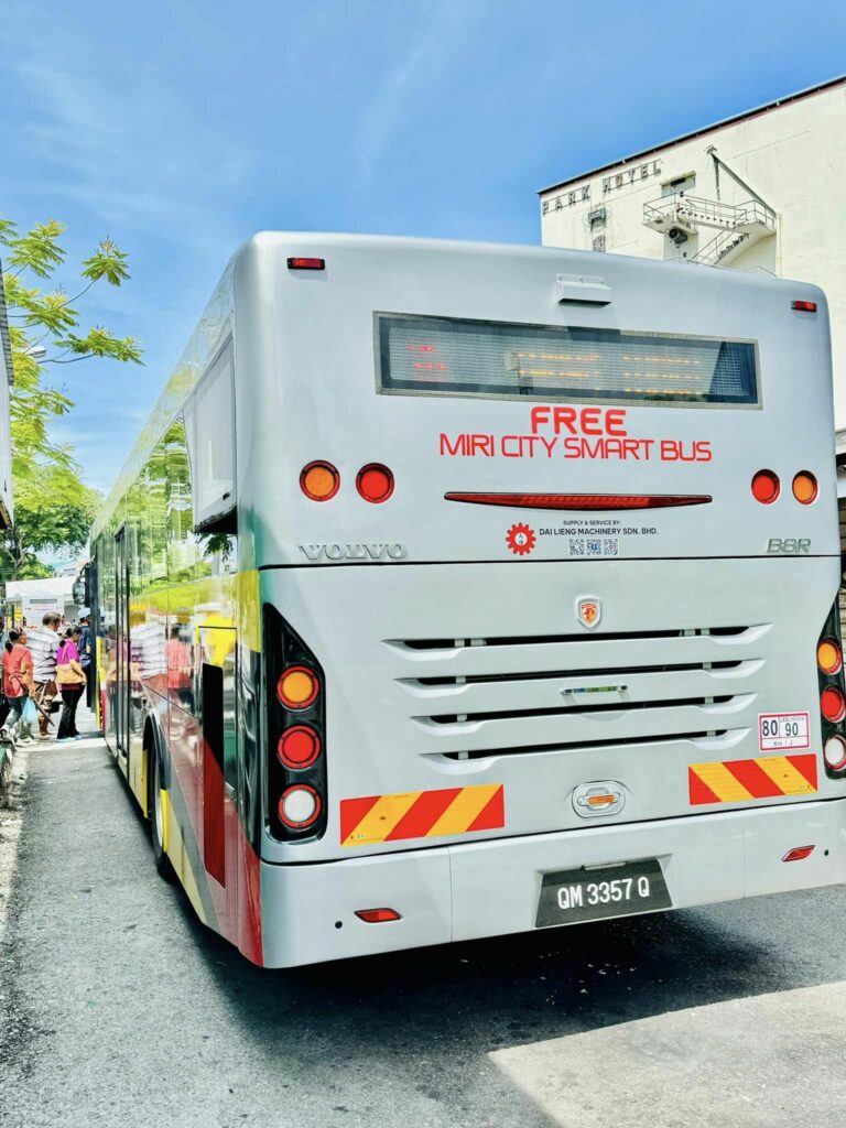 Parkir Haram Dan Sambungan Bumbung Tidak Sah, Bas Pintar Miri Mungkin Dihentikan di Permyjaya