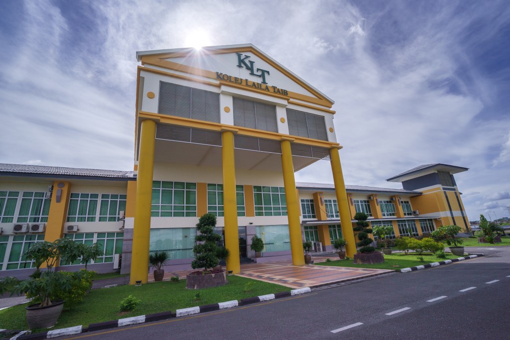 Kenali 6 Senarai IPT & Pusat Latihan Milik Penuh Kerajaan Sarawak Tawar Pendidikan Percuma