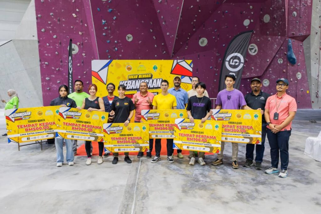 Baru Berusia 15 Tahun, Gadis Sarawak Ini Bakal Wakili Malaysia Ke Kejohanan Dunia Wall Climbing