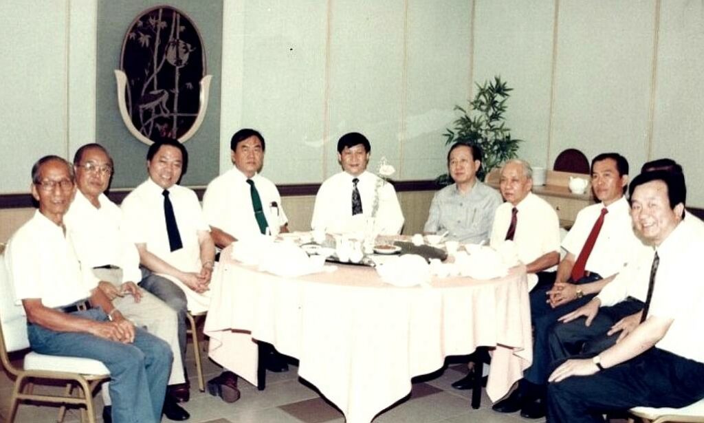 Tular Gambar Lama Xi Jinping Pernah Melawat Sibu Sebelum Jadi Presiden