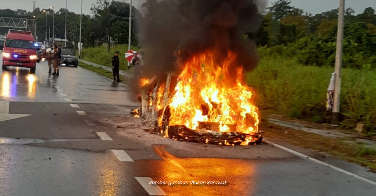 Porsche Mewah Rentung di Kota Samarahan, Tiada Mangsa Dilaporkan