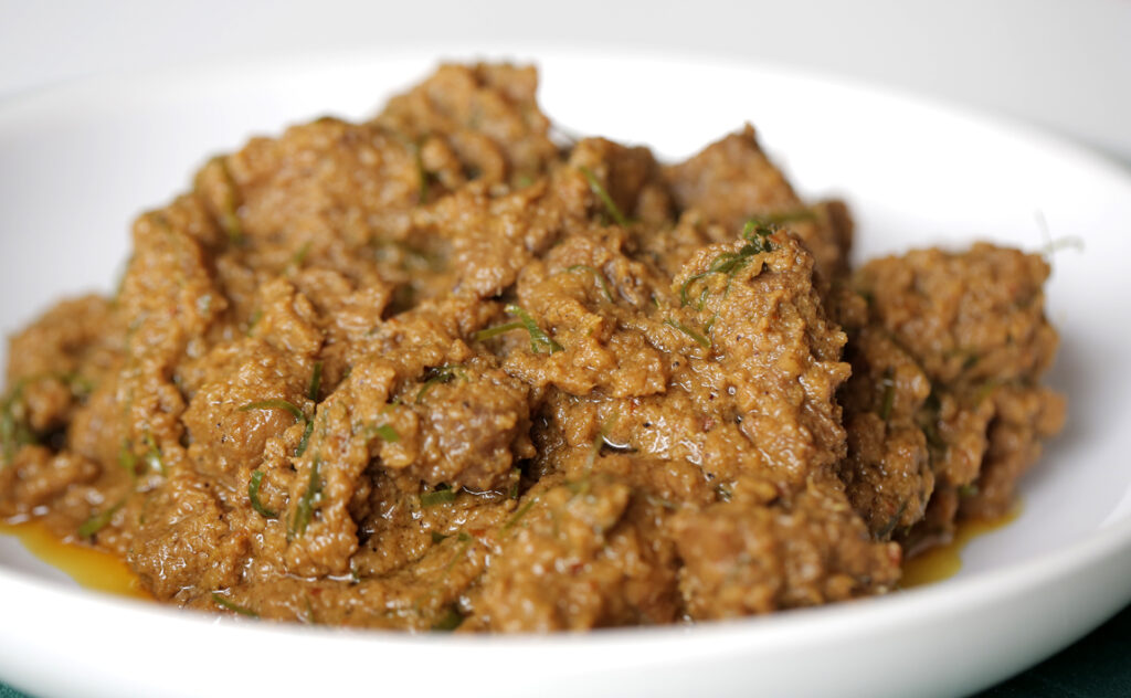 Rendang Daging Dan Rendang Ayam, Sajian Wajib Di Hari Raya