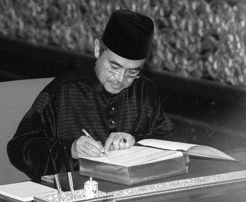 Ini Sumbangan Allayarham Tun Abdullah Ahmad Badawi Kepada Sabah Dan Sarawak