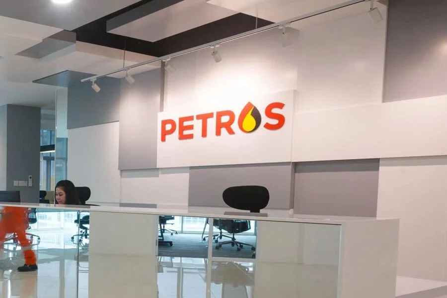 Bekas Pengurus Petronas Didakwa Bocor Dokumen Rahsia Kepada Petros