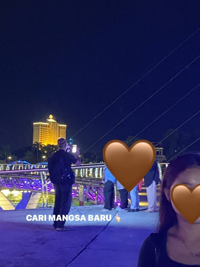 Hati-Hati Dengan Pakcik Jurugambar Di Waterfront Kuching, Boleh Burn Sampai RM55
