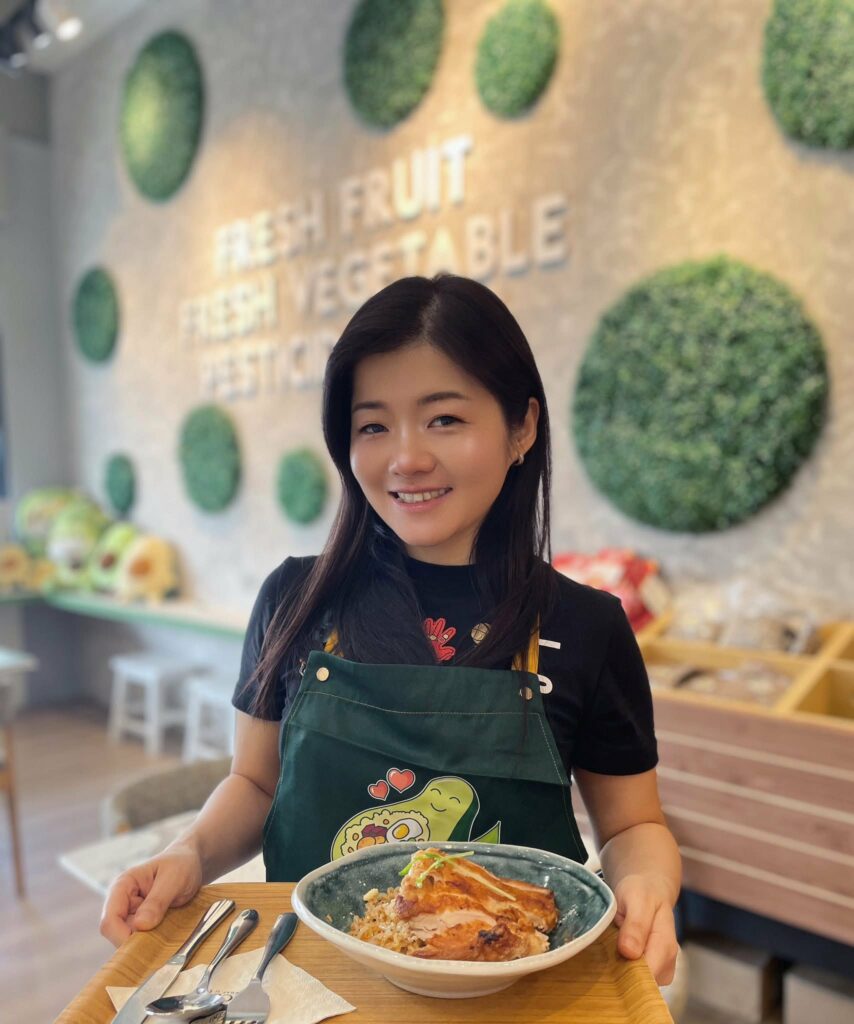 Bagaimana Restoran Ini Tawar Makanan Sihat di Sarawak Sampai Jadi 'Favourite' Hingga Ke Brunei