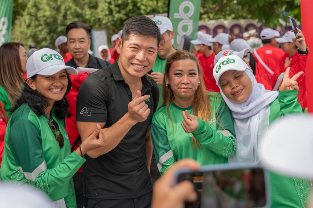 #GrabBersamaMalaysia: Pekerja Gig Bersama Grab Berarak Meraikan Hari Merdeka di Seluruh Malaysia