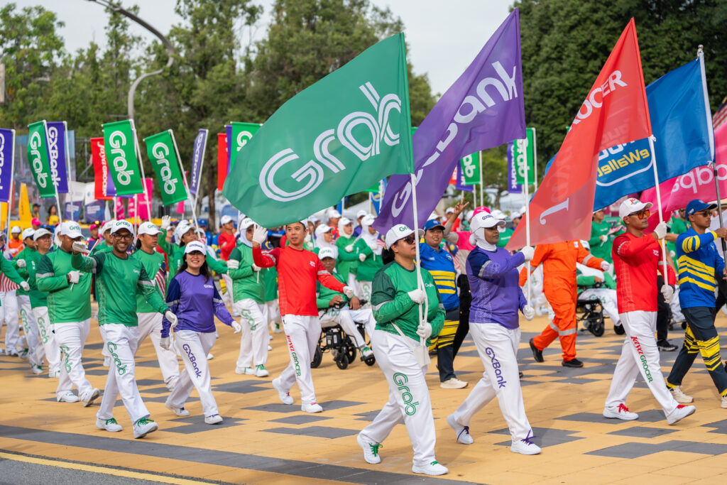 #GrabBersamaMalaysia: Pekerja Gig Bersama Grab Berarak Meraikan Hari Merdeka di Seluruh Malaysia