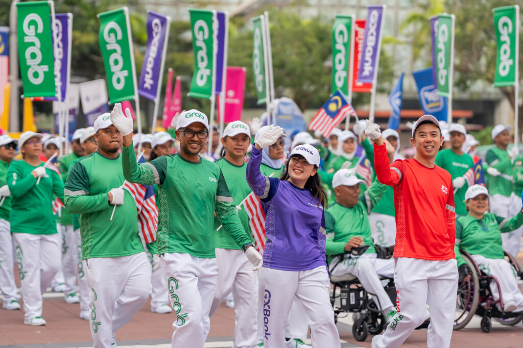 #GrabBersamaMalaysia: Pekerja Gig Bersama Grab Berarak Meraikan Hari Merdeka di Seluruh Malaysia
