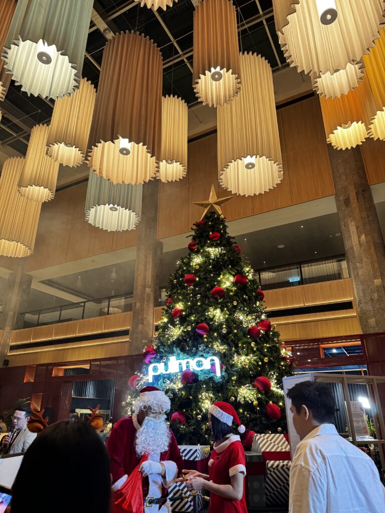 Kempen Krismas Pullman Kuching 2025 Diserikan Dengan Lobi Baharu Berkonsepkan 'Ruang Tamu'