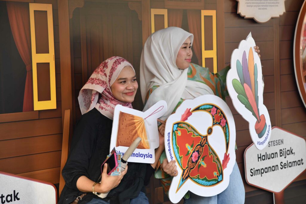 Kumpulan Wang Simpanan Pekerja (KWSP) Turun Padang, Ajak 'Simpan Baik-Baik'
