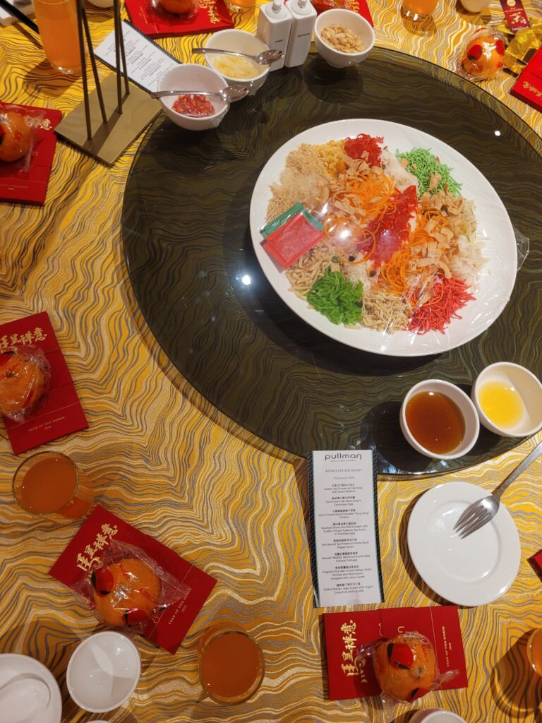 Abalone Dalam Yee Sang dan Itik Beijing Premium, Intai Menu Mewah CNY Pullman Kuching