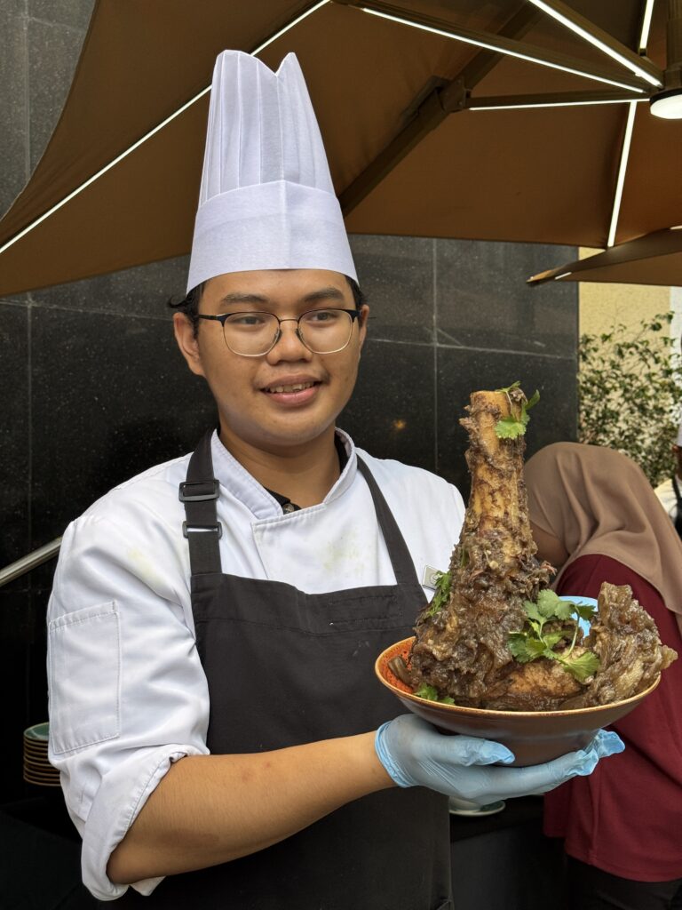 6 Hidangan Signature Wajib Cuba di Bufet Sine San Berambeh Sheraton Kuching 2026